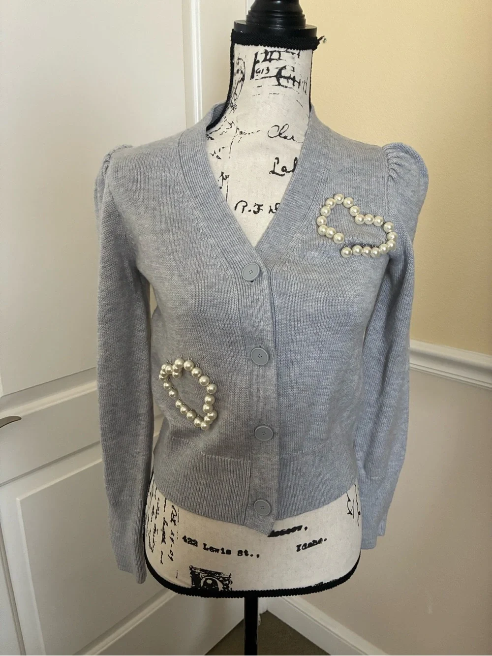NWOT Kate spade Pearl embellished hearts grey cardigan long sleeve x small
